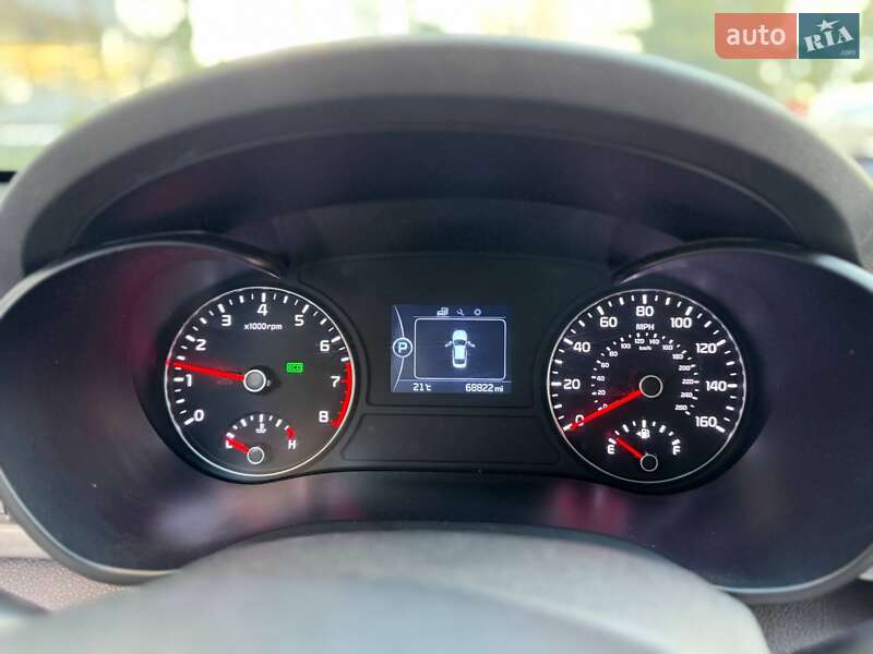 Седан Kia Optima 2017 в Киеве