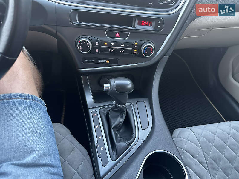 Седан Kia Optima 2013 в Нежине
