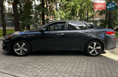 Седан Kia Optima 2019 в 