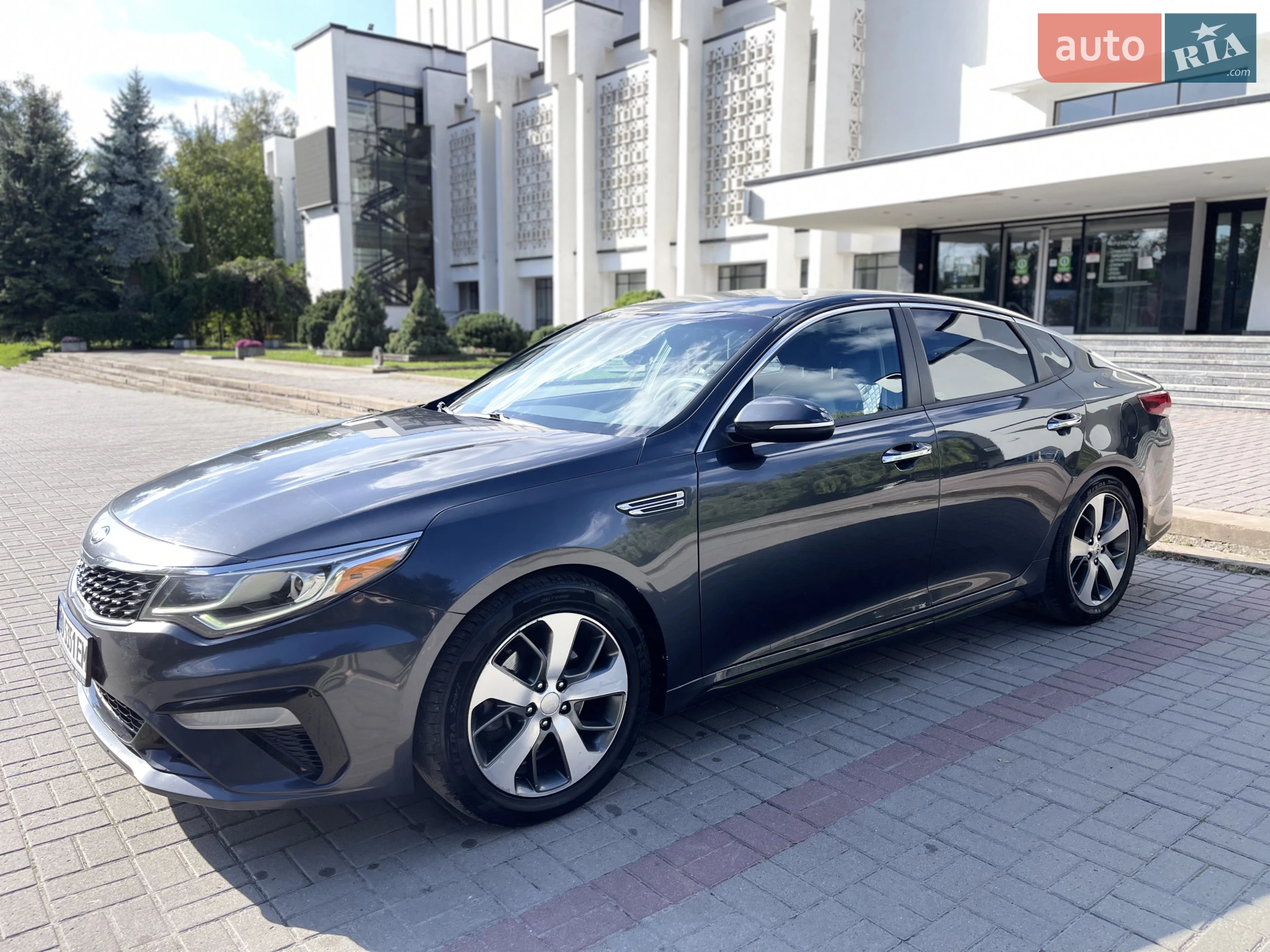 2018 Kia Optima - фото 1