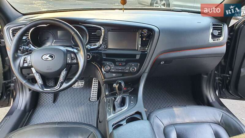 Седан Kia Optima 2012 в Киеве