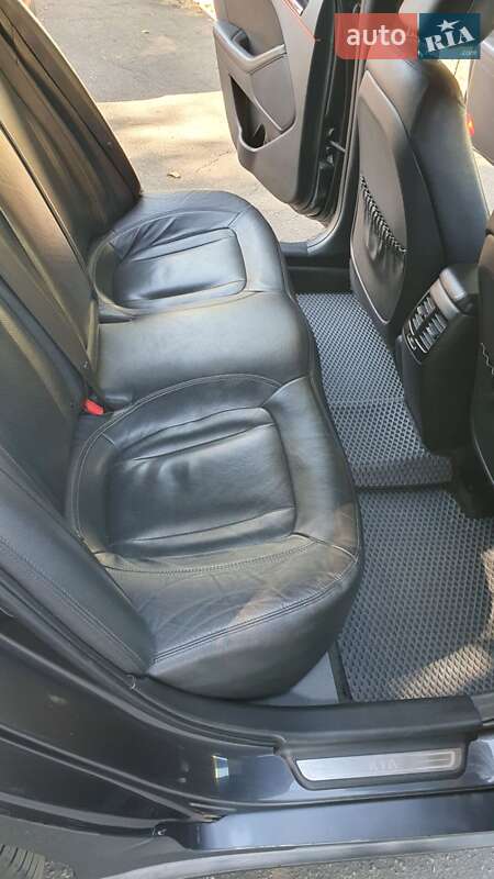 Седан Kia Optima 2012 в Киеве