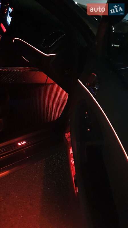 Седан Kia Optima 2012 в Киеве