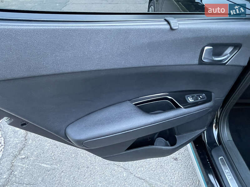 Универсал Kia Optima 2017 в Ровно