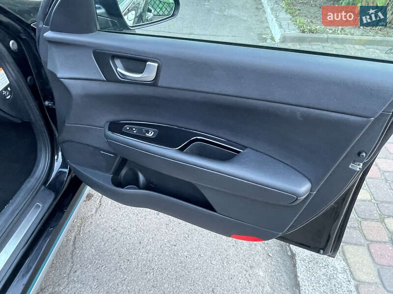 Универсал Kia Optima 2017 в Ровно