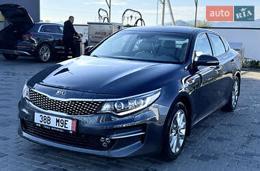 Седан Kia Optima 2016 в Хусте