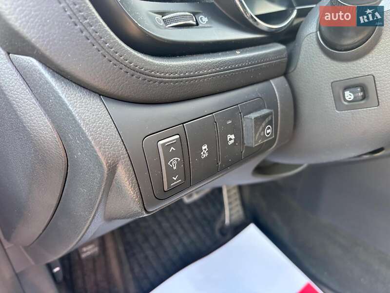 Седан Kia Optima 2012 в Запорожье