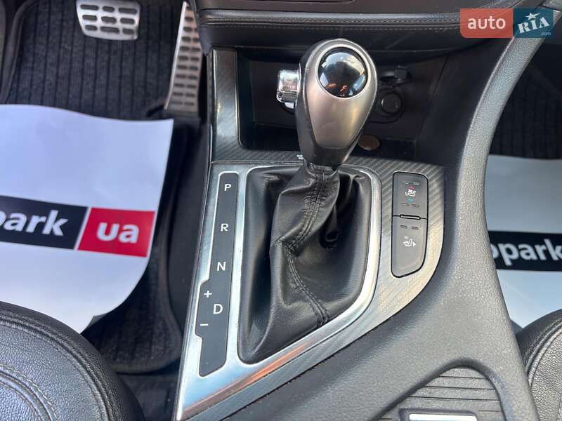 Седан Kia Optima 2012 в Запорожье