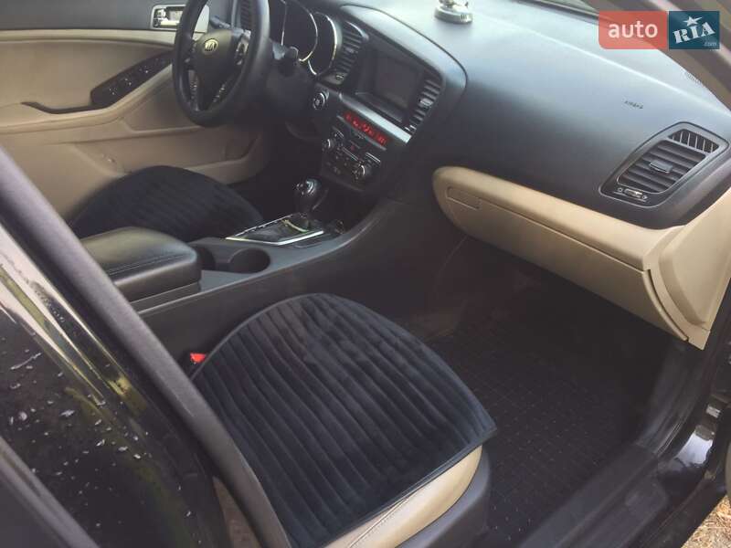 Седан Kia Optima 2012 в Монастырище