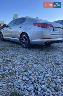 Седан Kia Optima 2012 в 