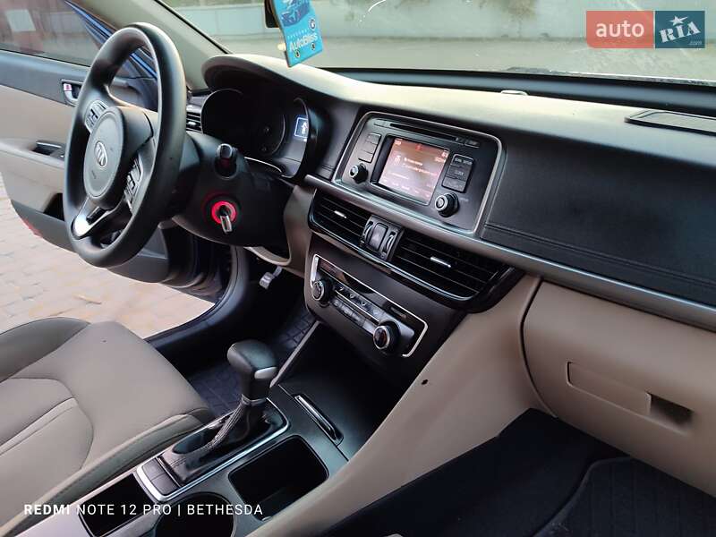 Седан Kia Optima 2016 в Кременчуге