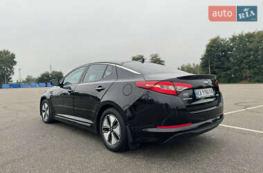 Седан Kia Optima 2013 в 
