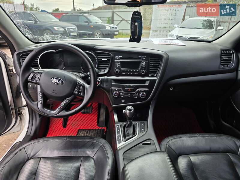 Седан Kia Optima 2013 в Шостке
