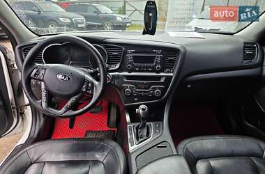 Седан Kia Optima 2013 в 