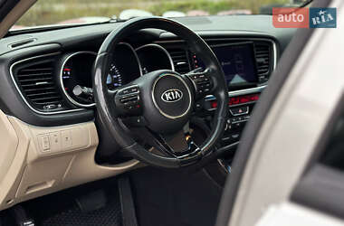 Седан Kia Optima 2014 в 