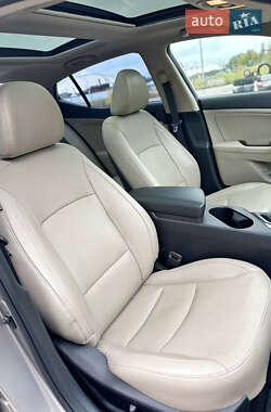 Седан Kia Optima 2014 в 