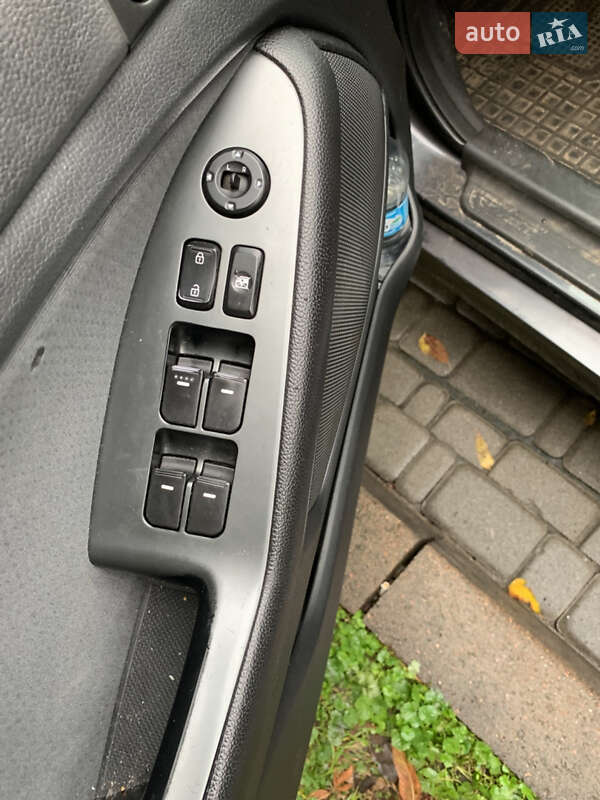 Седан Kia Optima 2015 в Києві