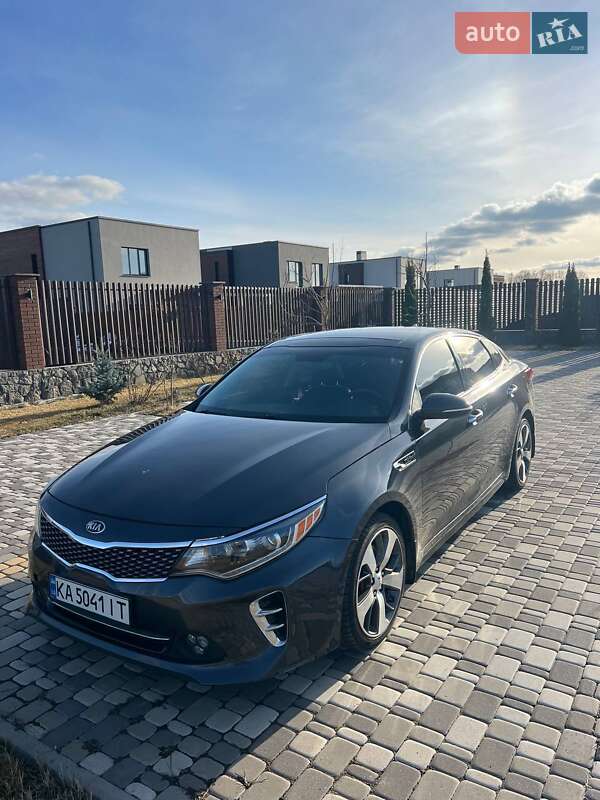 Седан Kia Optima 2017 в 
