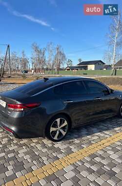 Седан Kia Optima 2017 в 