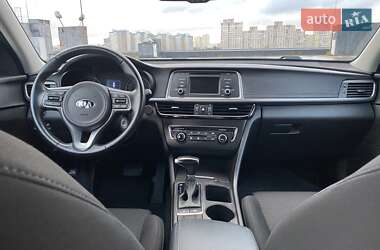 Седан Kia Optima 2017 в 