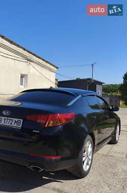 Седан Kia Optima 2012 в 