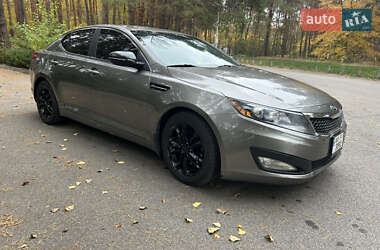 Седан Kia Optima 2013 в Новомосковске