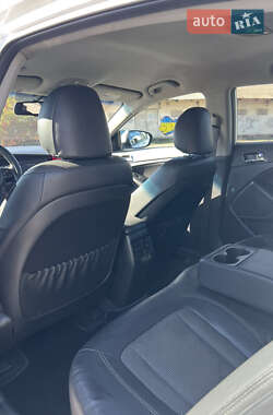 Седан Kia Optima 2012 в 