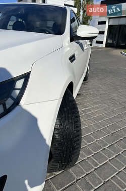 Седан Kia Optima 2012 в 