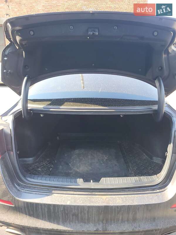 Седан Kia Optima 2015 в Вишневому фото 3 Седан Kia Optima 2015 в Вишневому