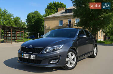Седан Kia Optima 2015 в  фото 9 Седан Kia Optima 2015 в