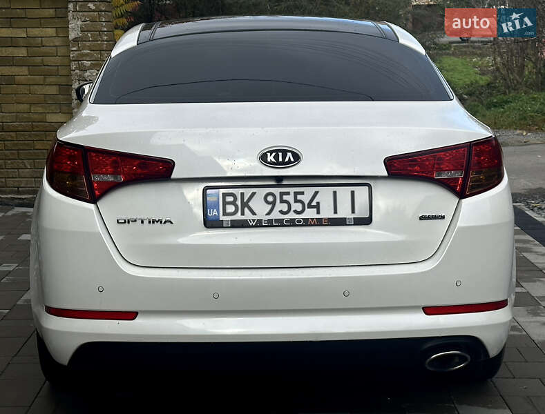 Седан Kia Optima 2012 в Рівному