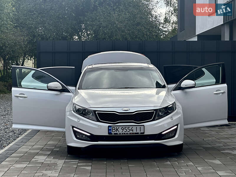 Седан Kia Optima 2012 в Рівному