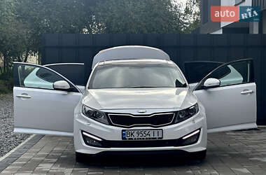 Седан Kia Optima 2012 в 