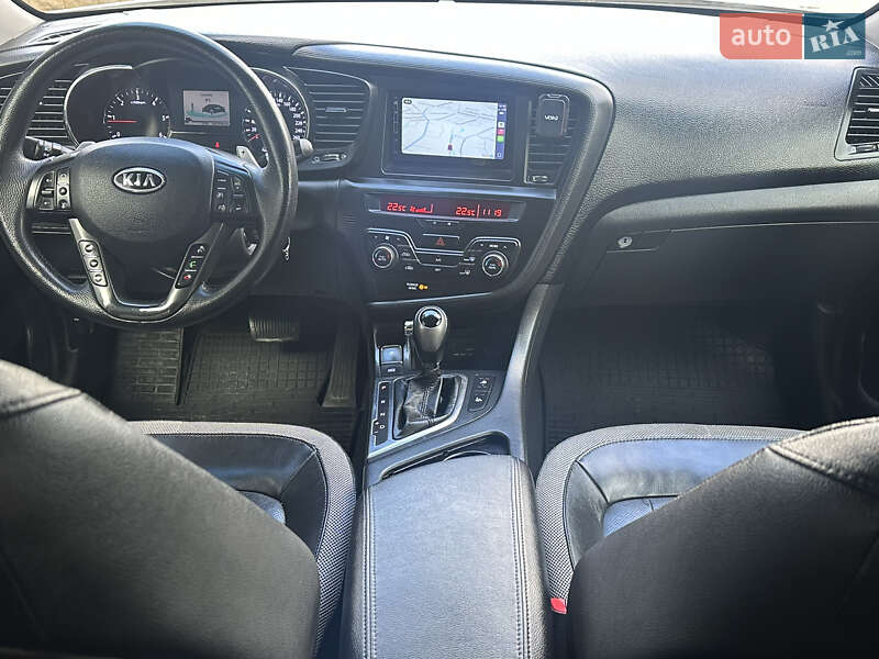 Седан Kia Optima 2012 в Рівному