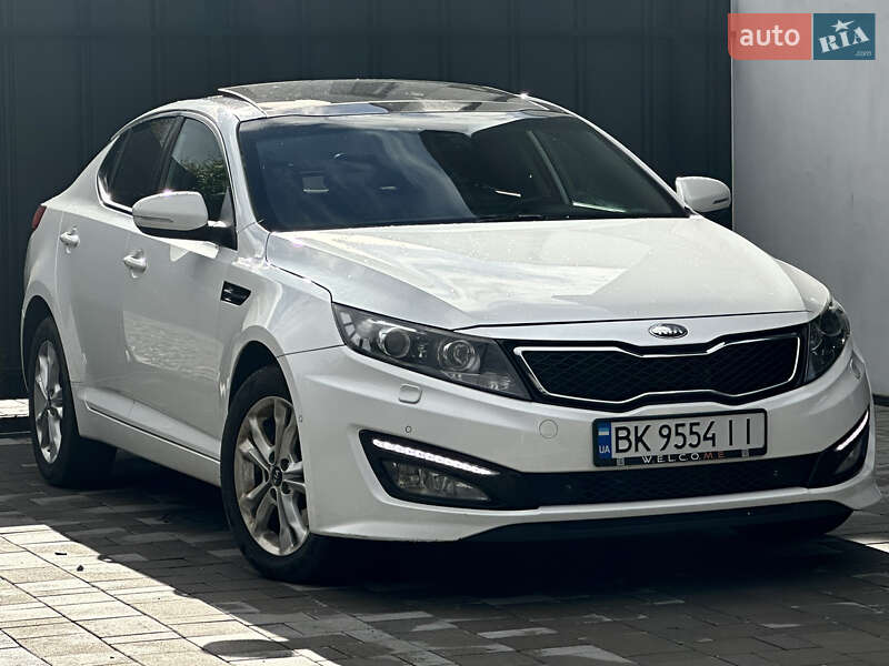 Седан Kia Optima 2012 в Рівному