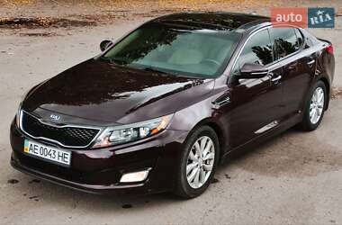 Седан Kia Optima 2015 в 