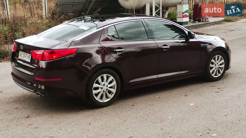 Седан Kia Optima 2015 в Полтаве