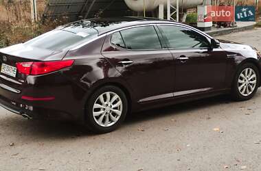 Седан Kia Optima 2015 в 