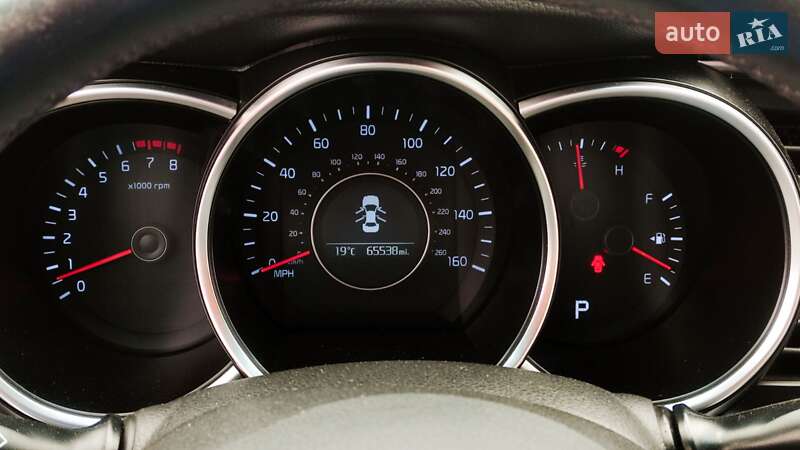 Седан Kia Optima 2015 в Полтаве