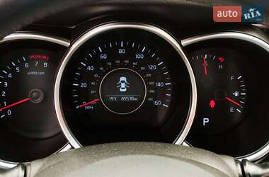 Седан Kia Optima 2015 в 