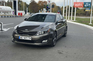 Седан Kia Optima 2014 в Днепре