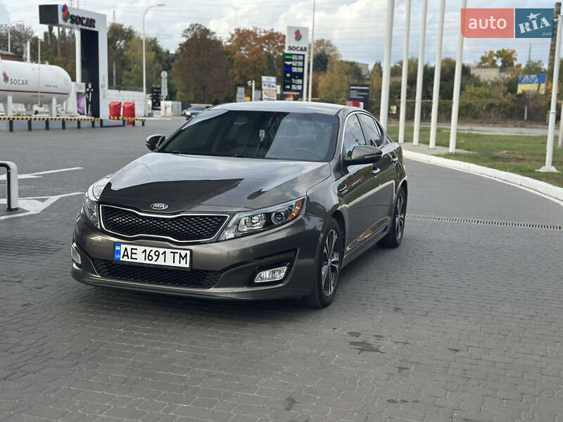 Седан Kia Optima 2014 в 