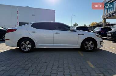 Седан Kia Optima 2015 в 