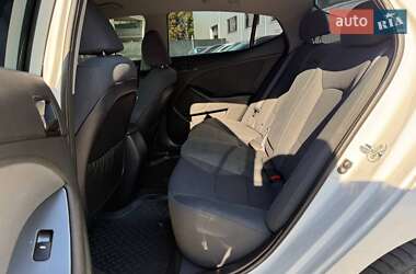 Седан Kia Optima 2015 в 