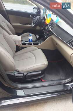 Седан Kia Optima 2016 в 
