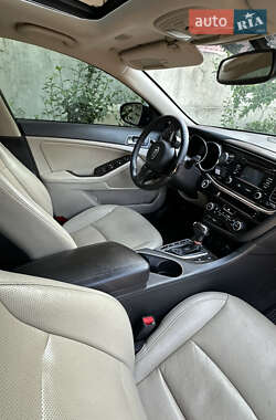 Седан Kia Optima 2014 в 