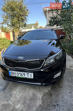 Седан Kia Optima 2014 в 
