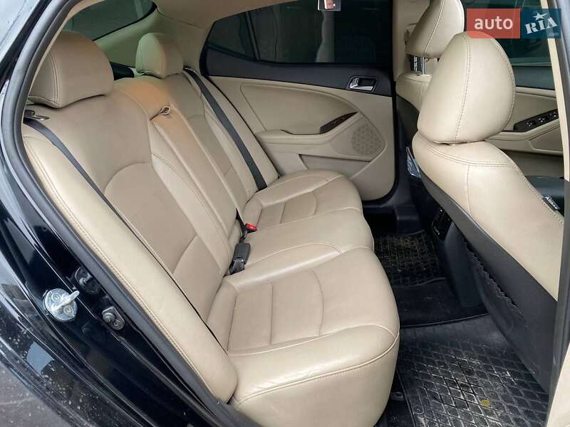 Седан Kia Optima 2014 в Киеве