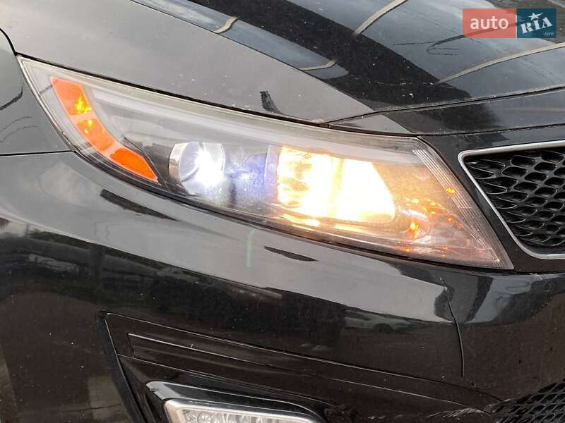 Седан Kia Optima 2014 в Киеве