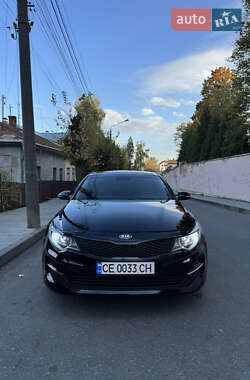 Седан Kia Optima 2017 в Чернівцях